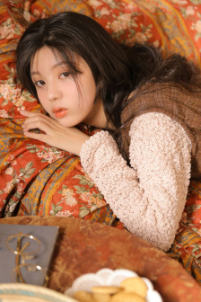 女生打扑克时疼不疼