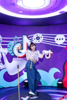 阳光普照